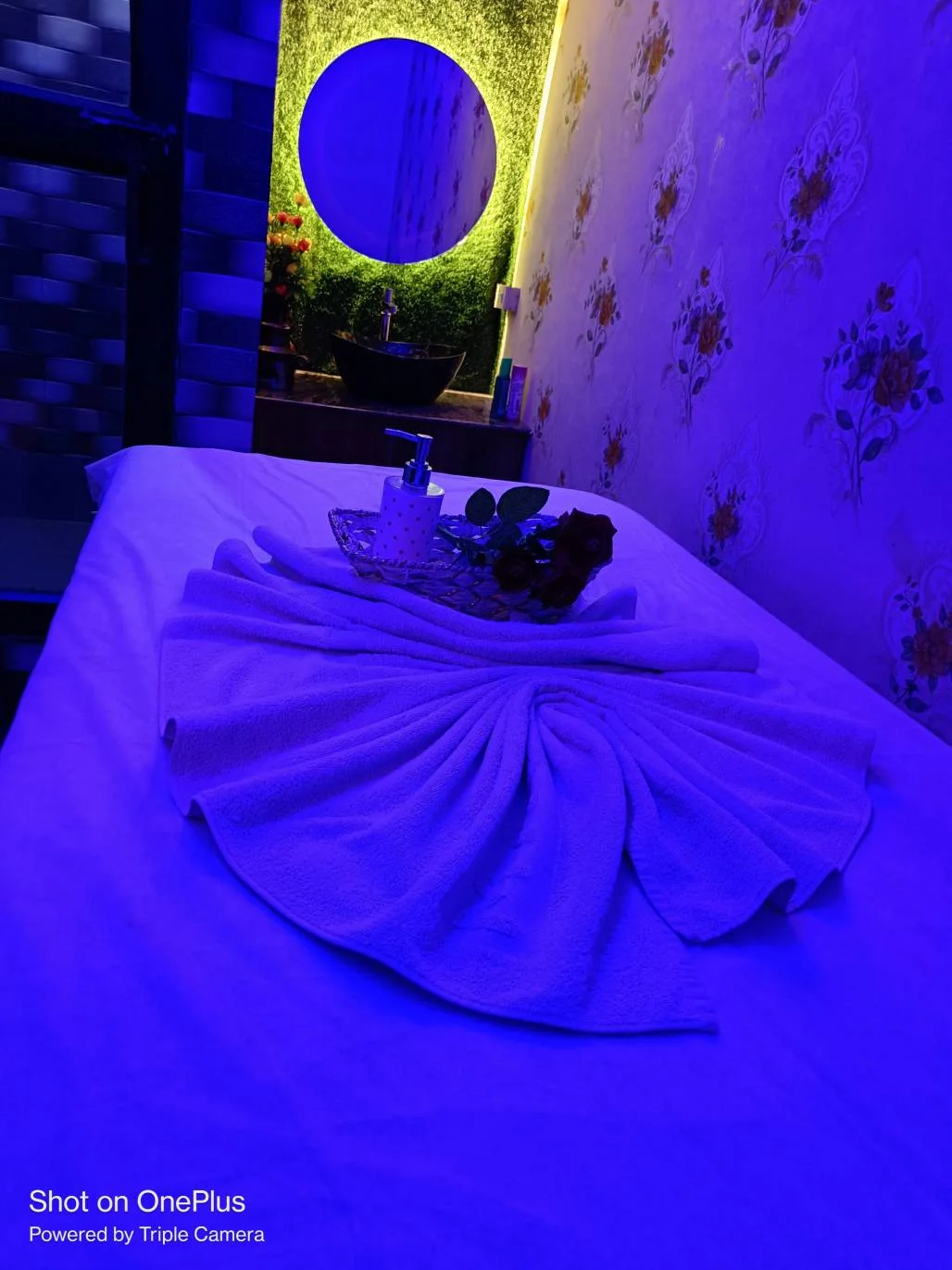Peaceful massage treatment