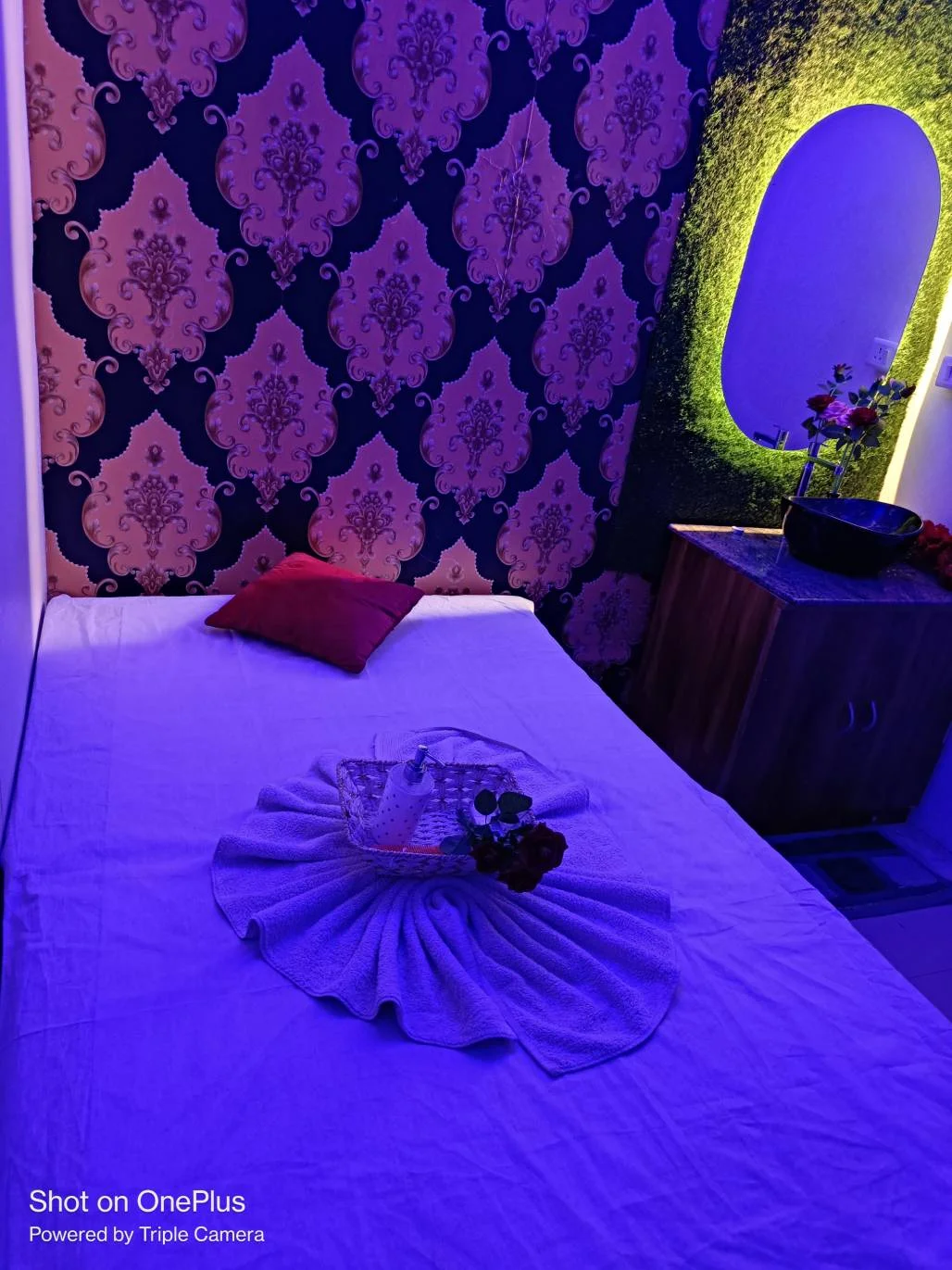 Ashlee Spa massage room